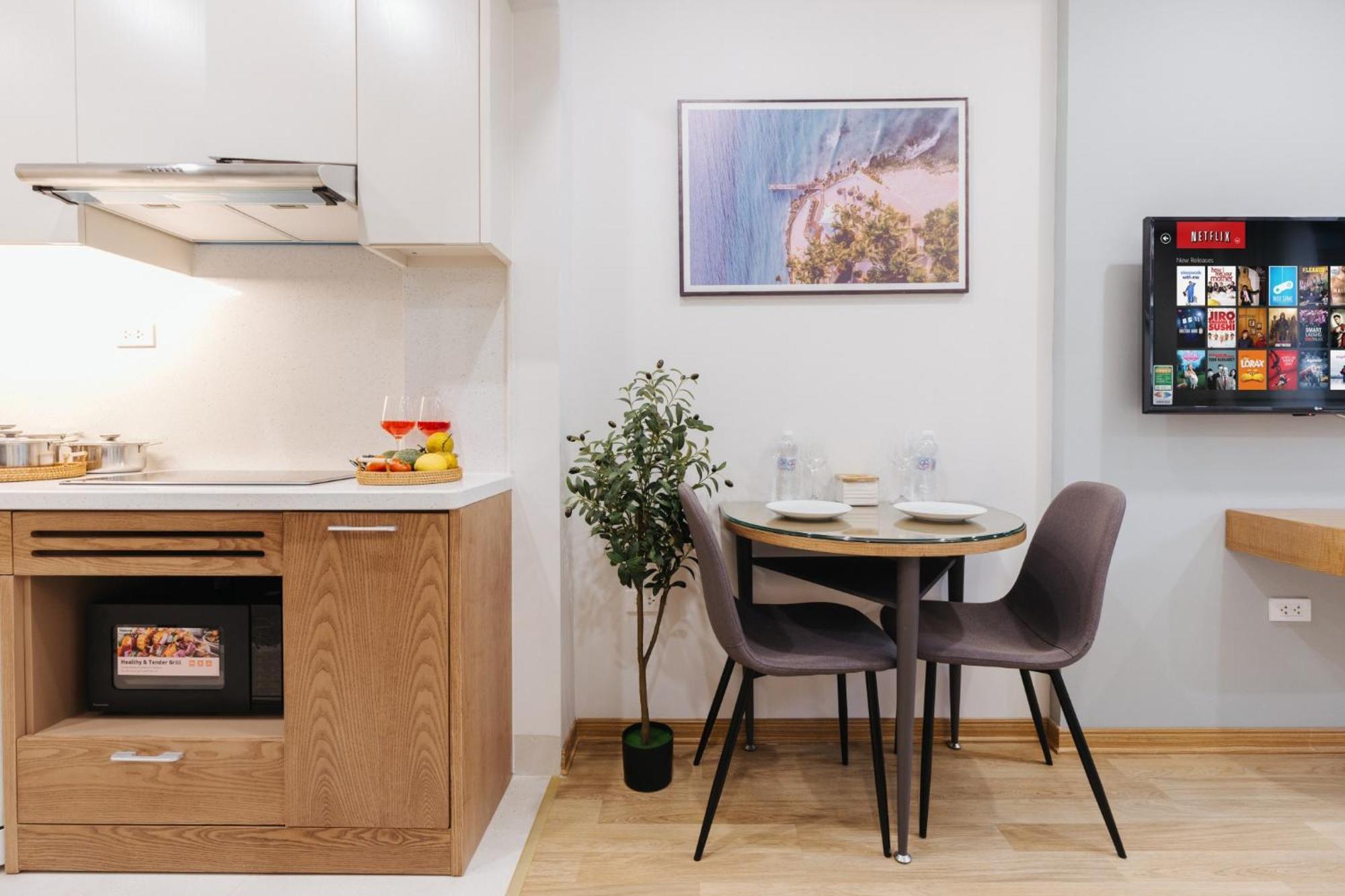 Margaery Boutique Apartment & Skyon9 Rooftop Bar Ханой Екстериор снимка